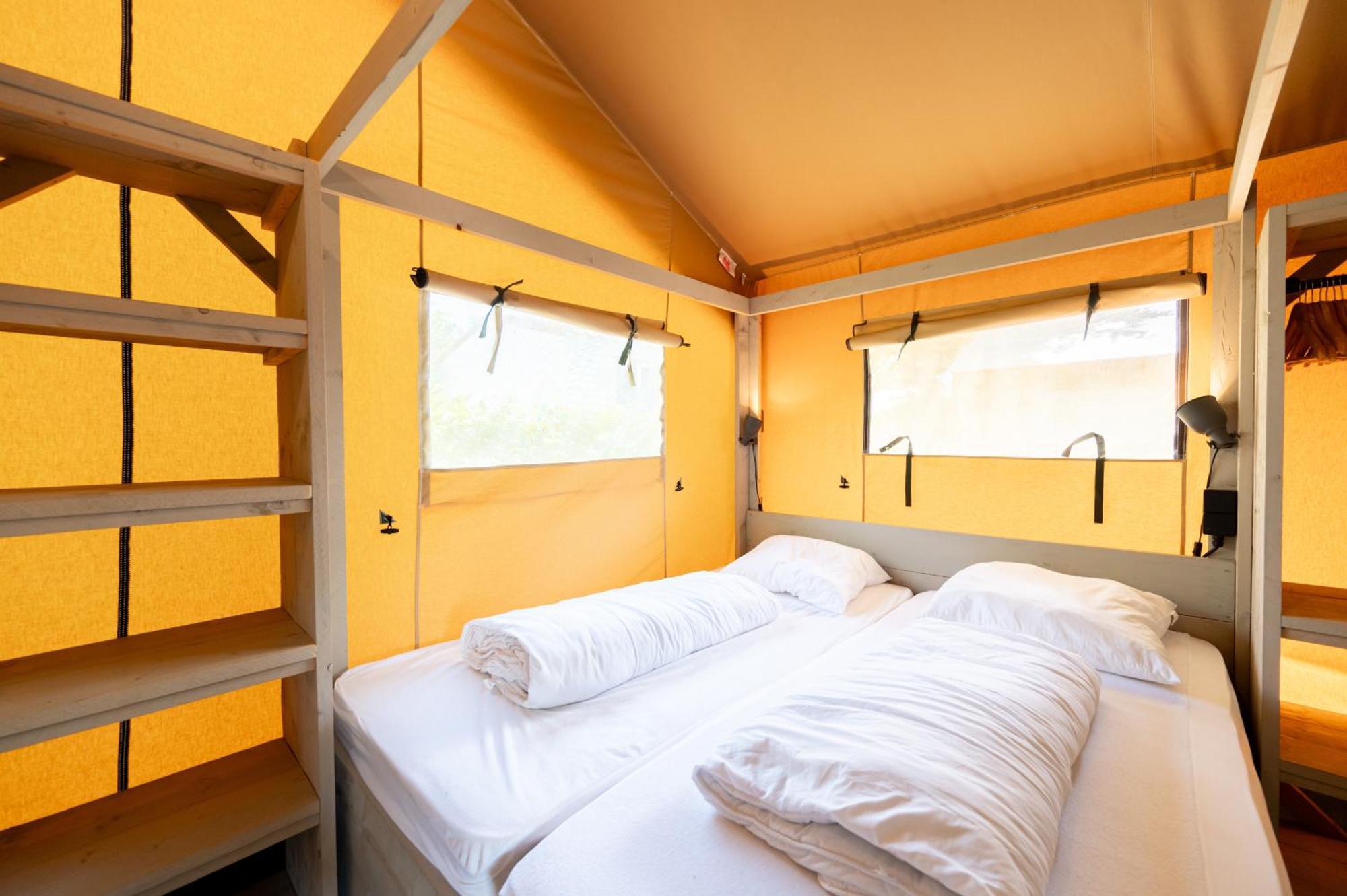 Отель Glamping Twente Денекамп Экстерьер фото