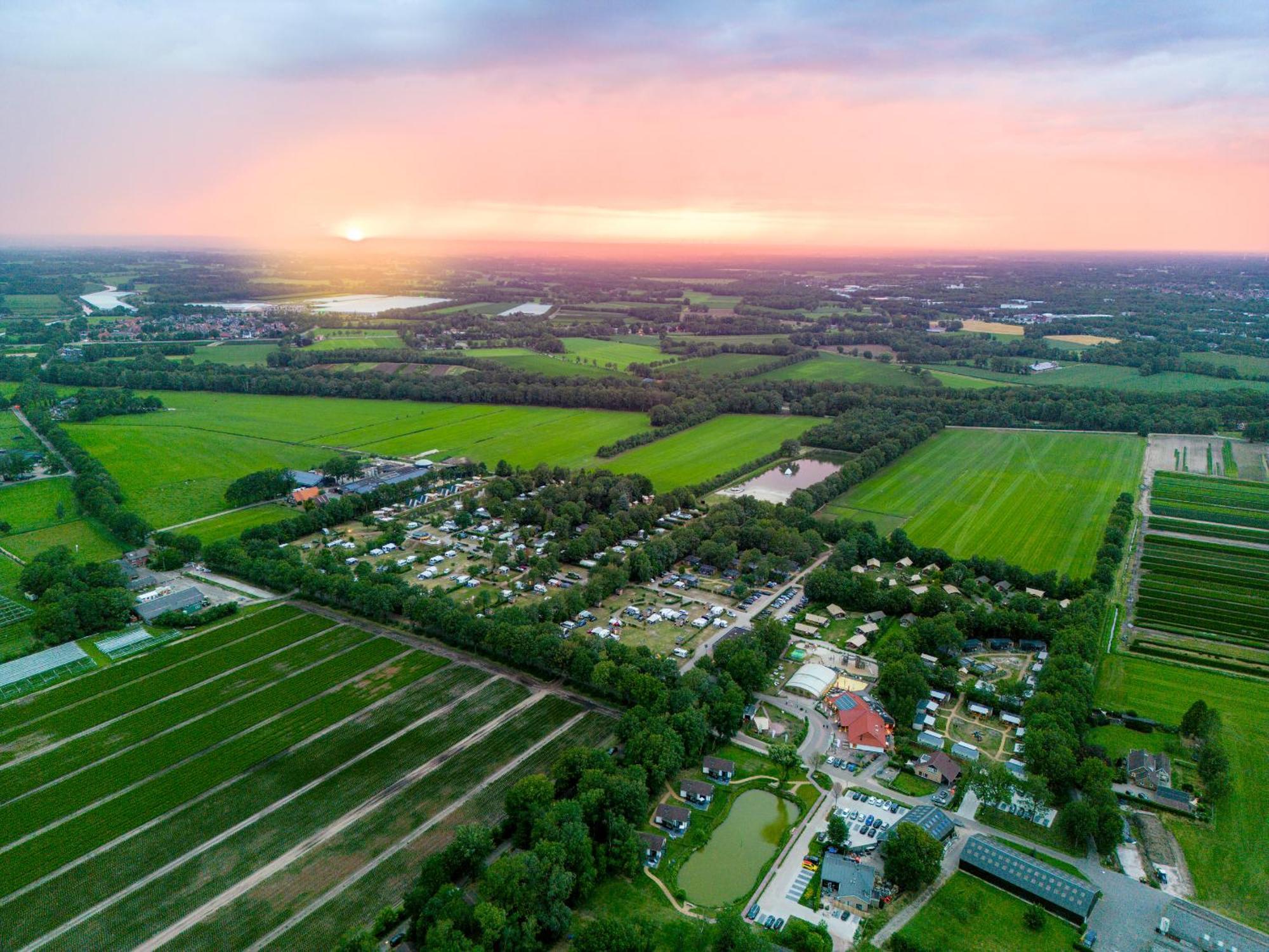 Отель Glamping Twente Денекамп Экстерьер фото